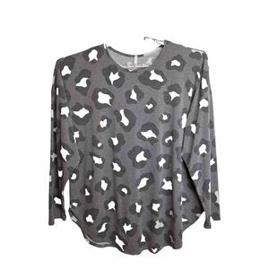 Women’s Boutique No Brand‎ Size 5X-Large Pullover Tunic Top Gray Animal Print
